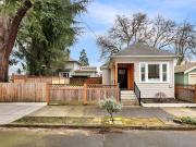 722 NE Skidmore St, Portland, OR 97211
