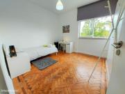 724988 Quarto com cama de solteiro em.