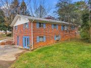 725 Ellencliff Circle