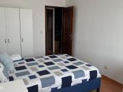 727086 Quarto com cama de casal em.
