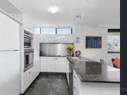 7/32 Cronin Avenue, Main Beach, QLD 4217