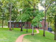 732 Hobbs Rd, Jefferson City, MO