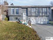 7335 N 80th St, Omaha, NE 68122