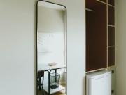 735114 Quarto com cama de solteiro em.