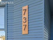 737 73 st, Oakland, CA