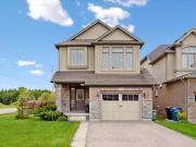 73 Amsterdam Crescent