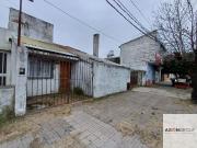 73 E/ 121 y 122 Casa en venta a reciclar de 4...