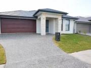 73 Flametree Circuit, Arundel, QLD 4214