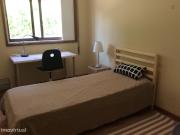 74019 Quarto com cama de solteiro em.