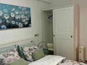 745450 Quarto com cama de casal em.
