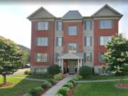 7470 Rue Lautrec