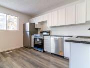 74 Carleton Place W Lethbridge, AB T1K 3X6