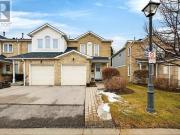 74 Heathcliffe Square, Brampton, ON, L6S 5R4 townhouse...