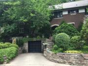 74 Poplar Plains Crescent Room House Toronto ON M4V 1E8...