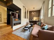 75004 Ile Saint Louis. Deux pièces contemporain en parfait