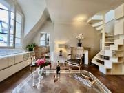 75004, Ile Saint Louis Duplex de caractère de 64m2, 2 cham