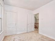 $600 / 1 br / 2 ba /