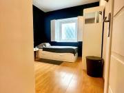 760350 Cozy Bedroom with single bed in.
