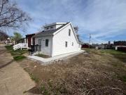 7610 Vermont Avenue 3/2 1212 sqft
