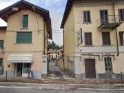 76/2023 1 VA Porzione di casa in asta a Gazzada Schianno