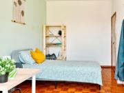 765838 Quarto com cama de solteiro em.