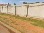 768 m² Land available in Lenasia South