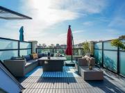 76 72 Th Street W, North Vancouver, BC, V7M 0A8...