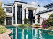 76 Amalfi Drive, Surfers Paradise, QLD 4217