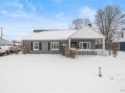 76 Chardon Dr, Buffalo, NY 14225