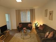 76 m² • Renovierte 3 Zimmer Wohnung mit verglaster...