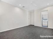 76 Pembroke Road, Minto
