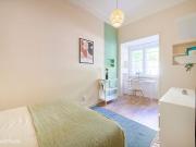 772680 Quarto com cama de casal em.