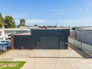 778m2* Prime Industrial Space Close to CBD & Benalla Road!