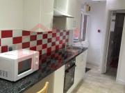 77c Headingley Mount