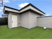 781 Raymer Avenue Unit# 2, Kelowna, BC V1Y4Z7 Townhouse...