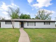 7821 Regency Ln, Fort Worth, TX 76134