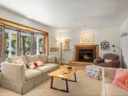 7826 E Oakbrook Circle