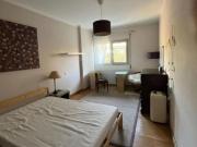 784694 Quarto agradvel junto estao.