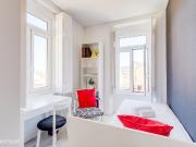 784860 Quarto com cama de solteiro em.