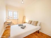 785315 Quarto com cama de casal em.