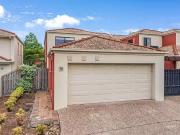 79/302 Christine Avenue, Varsity Lakes, QLD 4227