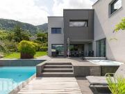 7,5 Zimmer Architektenhaus mit Pool und Whirlpool in...