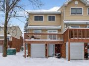 7 86 Esterlawn Private, Ottawa, ON, K2A 4C1 townhouse...