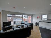 7 Bed Flat, Stonemasons Close, L7