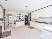 7 bed house for sale