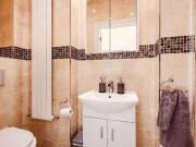 7 bed house for sale