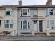 7 bed Mid Terraced House to rent in Brighton And Hove...