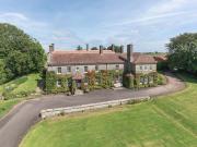 7 bedroom country house for sale