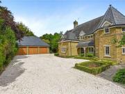 7 Bedroom Detached House
