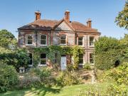 7 bedroom detached house for sale